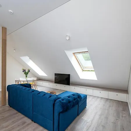 Botanical Garden Apartment *